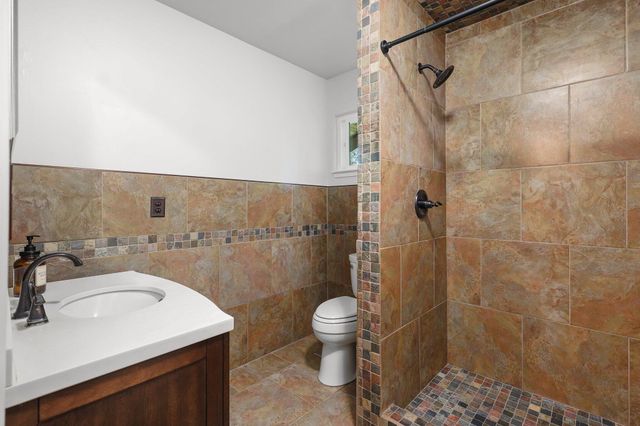 3428 Adams Lane, Redding, CA 96002