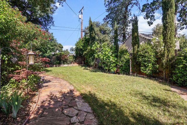 3428 Adams Lane, Redding, CA 96002