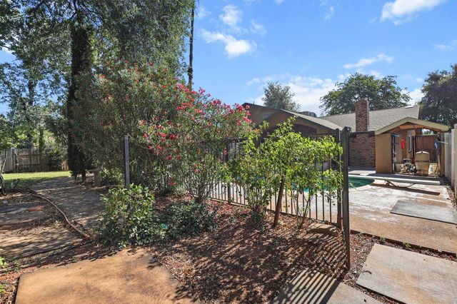 3428 Adams Lane, Redding, CA 96002