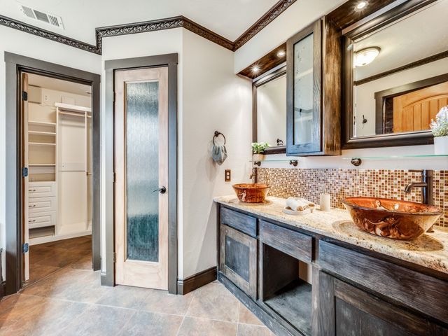 5604 Parkplace Drive, Denton, TX 76226