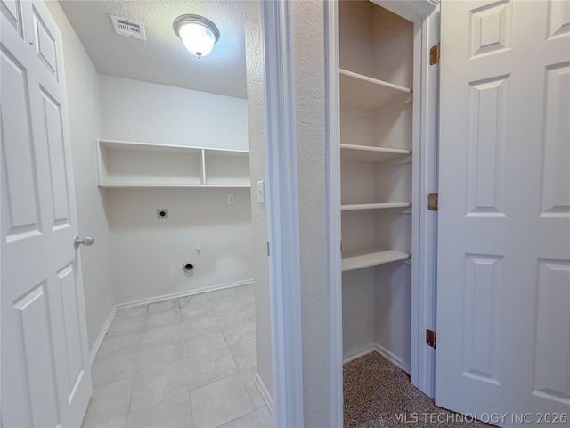 11519 E 118th Street North, Collinsville, OK 74021
