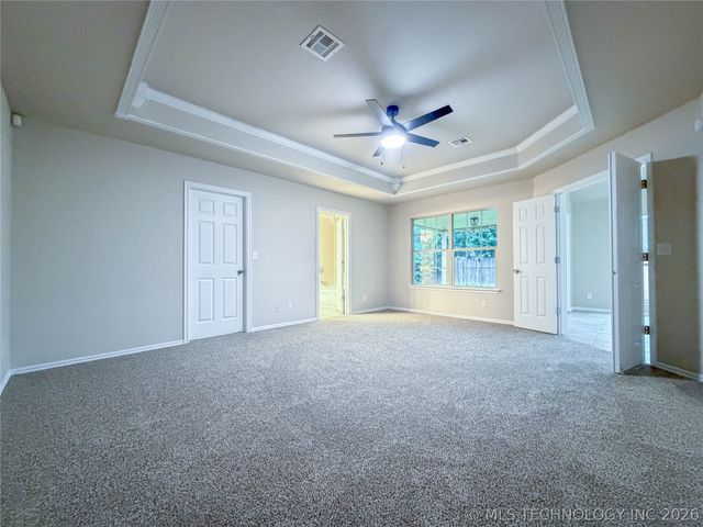 11519 E 118th Street North, Collinsville, OK 74021