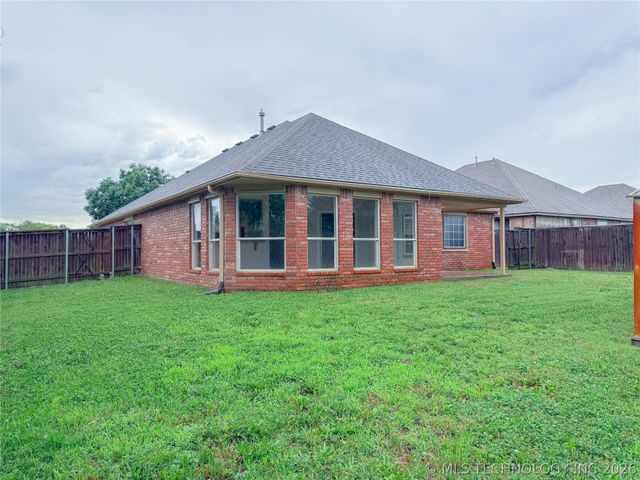 11519 E 118th Street North, Collinsville, OK 74021