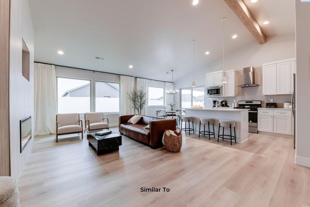 401 Glenwood Ave, Grandview, WA 98930