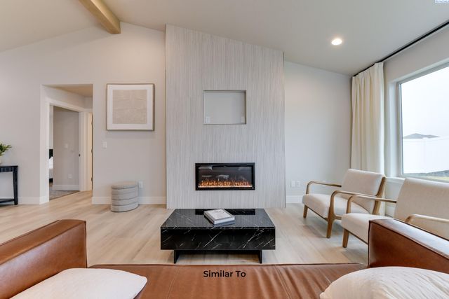 401 Glenwood Ave, Grandview, WA 98930