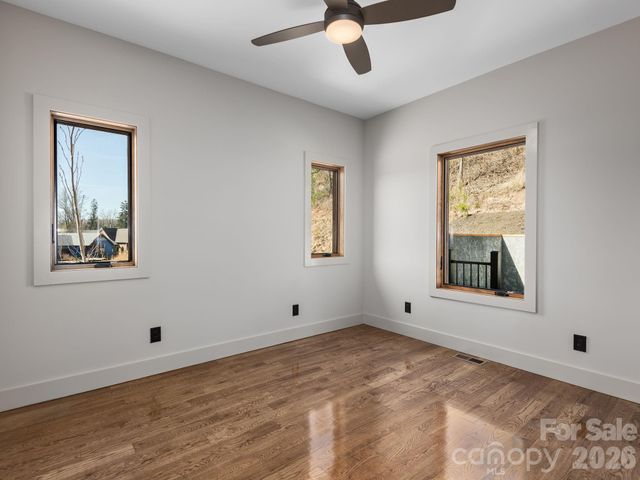 48 Verde Drive, Asheville, NC 28806