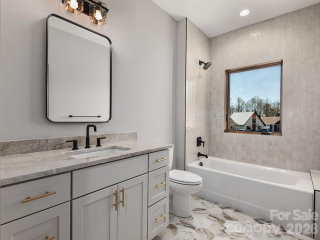 48 Verde Drive, Asheville, NC 28806