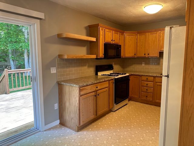59 Bennett Street, Hudson, MA 01749