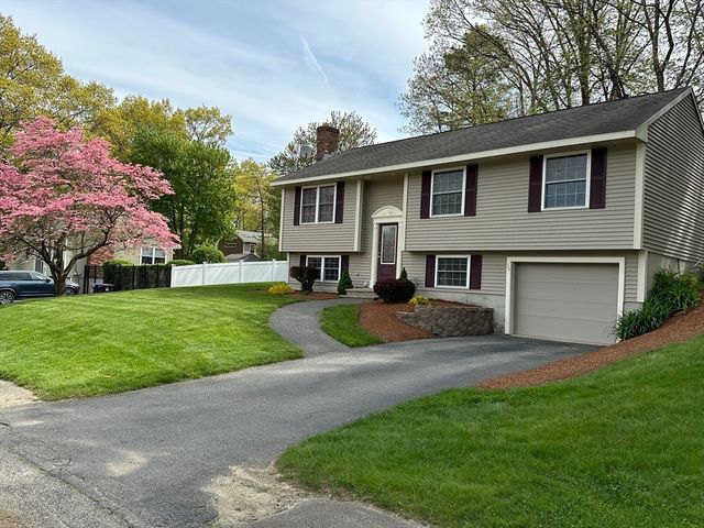 59 Bennett Street, Hudson, MA 01749