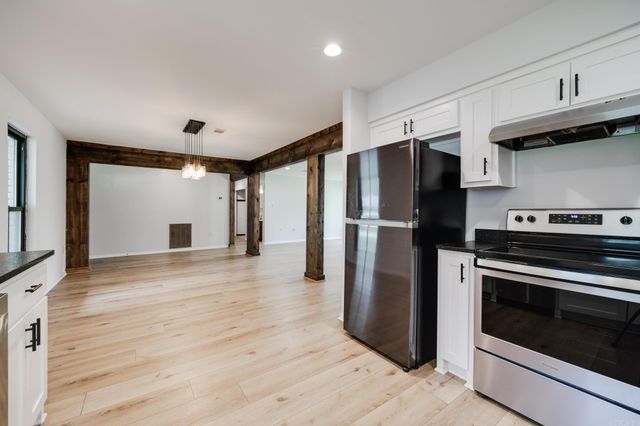 21 Covewood Dr, Conway, AR 72034