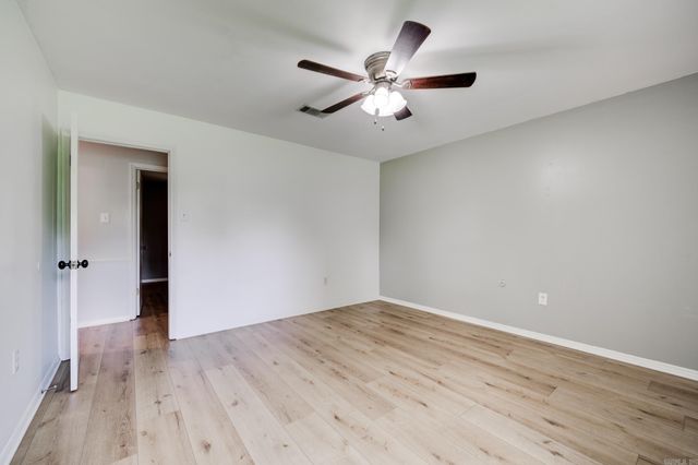 21 Covewood Dr, Conway, AR 72034