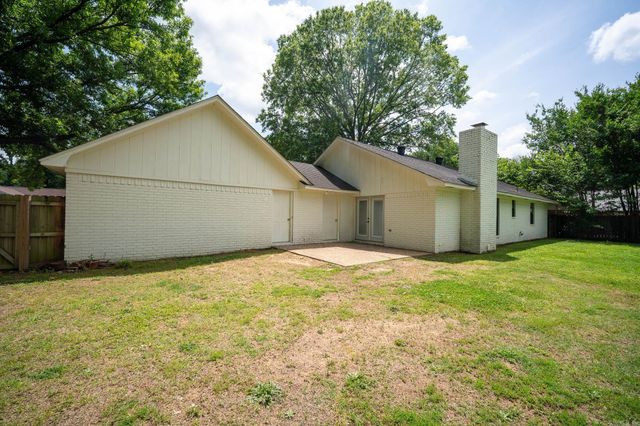 21 Covewood Dr, Conway, AR 72034