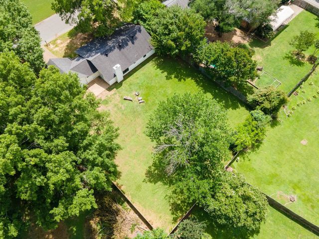 21 Covewood Dr, Conway, AR 72034