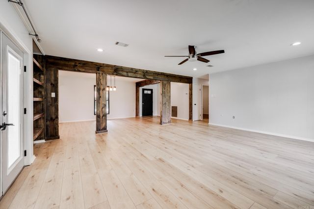 21 Covewood Dr, Conway, AR 72034