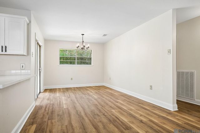 8950 Graham Dr, Baton Rouge, LA 70814