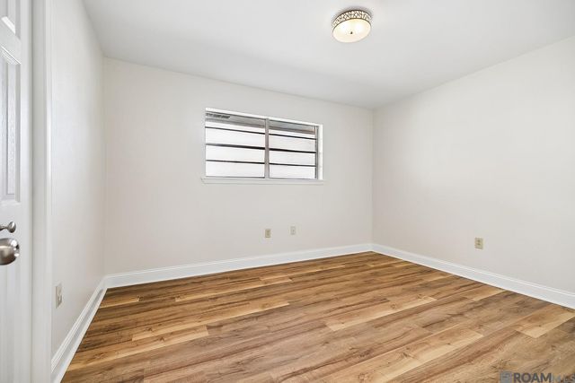 8950 Graham Dr, Baton Rouge, LA 70814