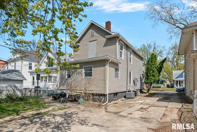1901 S SPRING Street, Springfield, IL 62704