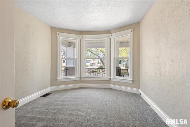 1901 S SPRING Street, Springfield, IL 62704
