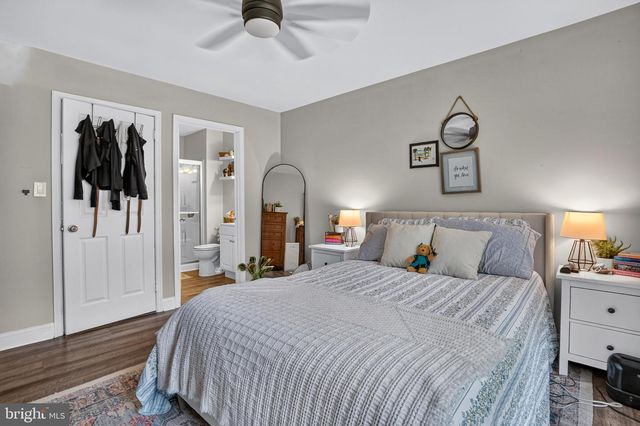 54-B W BLUEBELL LN, Mount Laurel, NJ 08054