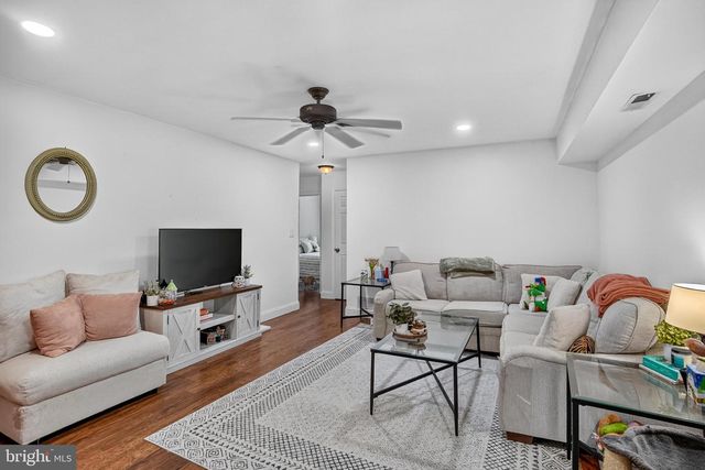 54-B W BLUEBELL LN, Mount Laurel, NJ 08054