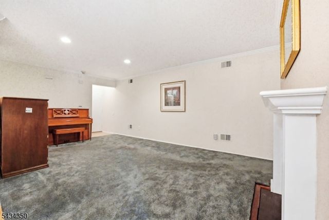 26 Hart Dr, West Orange Twp., NJ 07052