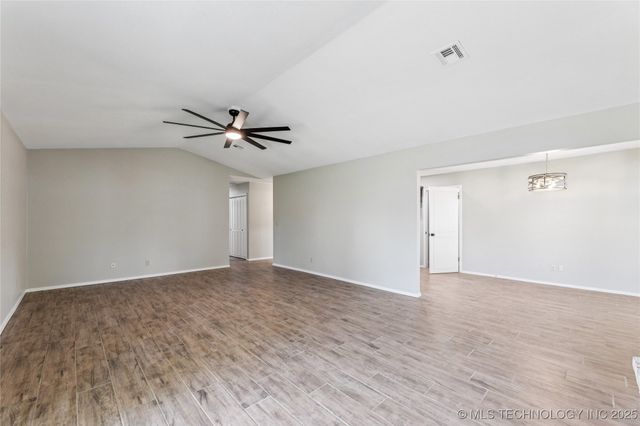 1112 W 20th Street, Claremore, OK 74017