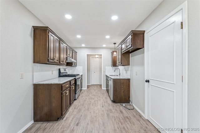 1112 W 20th Street, Claremore, OK 74017