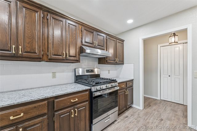 1112 W 20th Street, Claremore, OK 74017