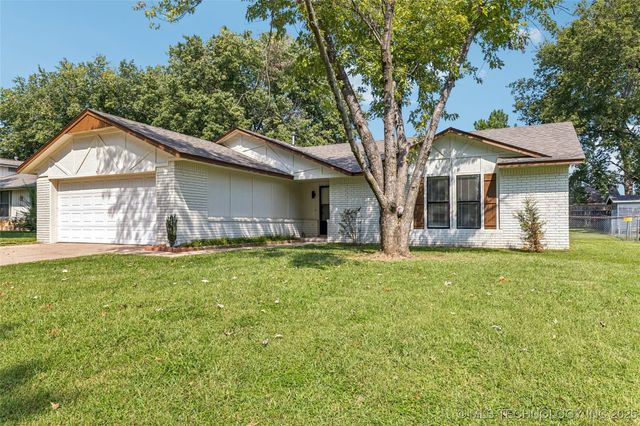 1112 W 20th Street, Claremore, OK 74017