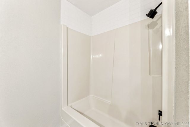 1112 W 20th Street, Claremore, OK 74017