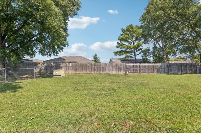 1112 W 20th Street, Claremore, OK 74017