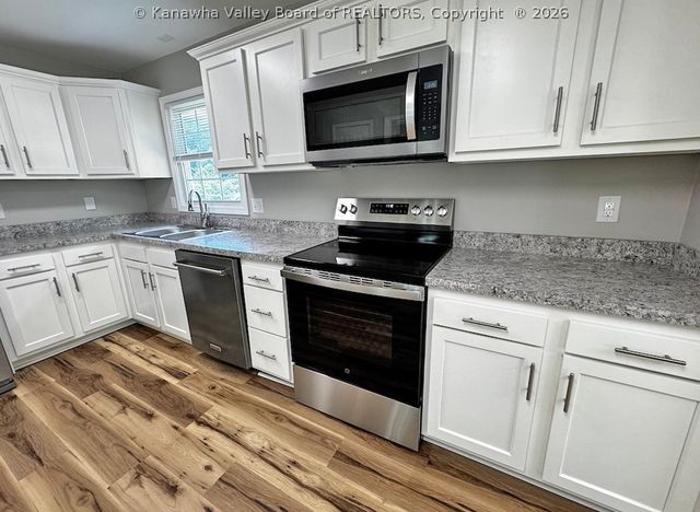 5201 Joy Lane, Charleston, WV 25313
