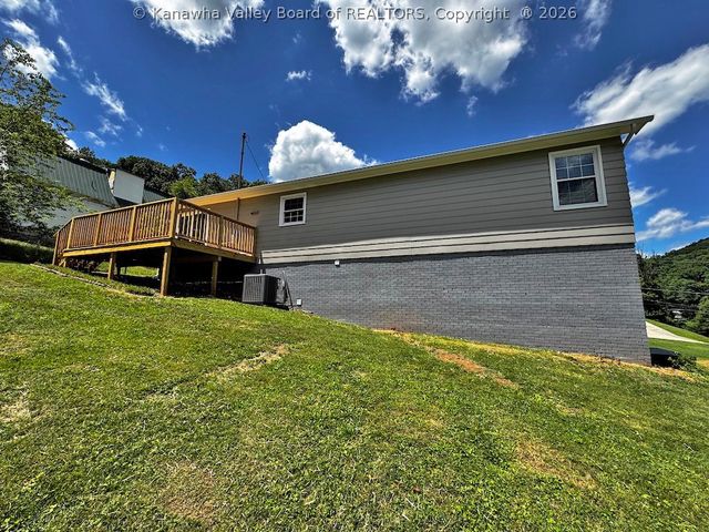 5201 Joy Lane, Charleston, WV 25313