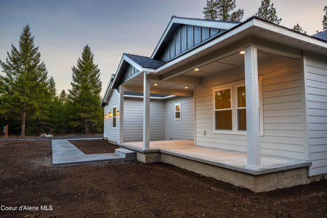 150 Atlanta WAY, Spirit Lake, ID 83869