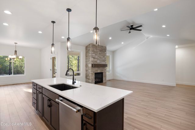 150 Atlanta WAY, Spirit Lake, ID 83869