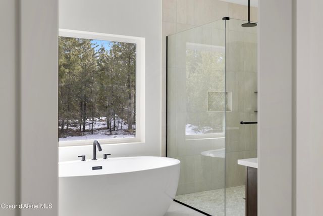 150 Atlanta WAY, Spirit Lake, ID 83869