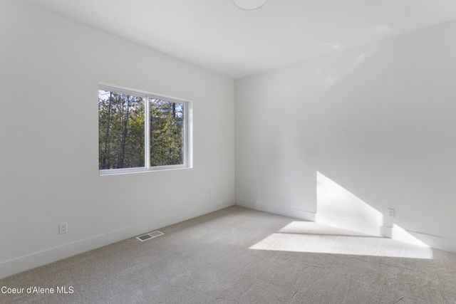 150 Atlanta WAY, Spirit Lake, ID 83869