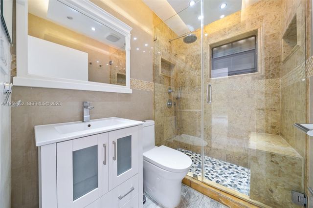 2755 W 74th St, Hialeah, FL 33016