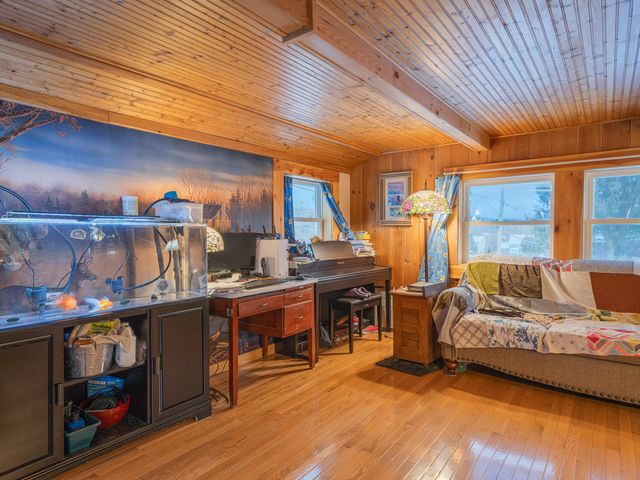 21 Waller St Street, Piercefield, NY 12973