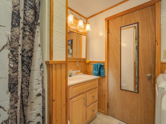 21 Waller St Street, Piercefield, NY 12973