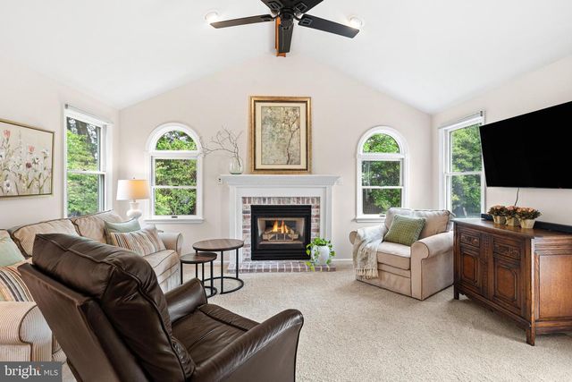 809 W REDMAN AVE, Haddonfield, NJ 08033