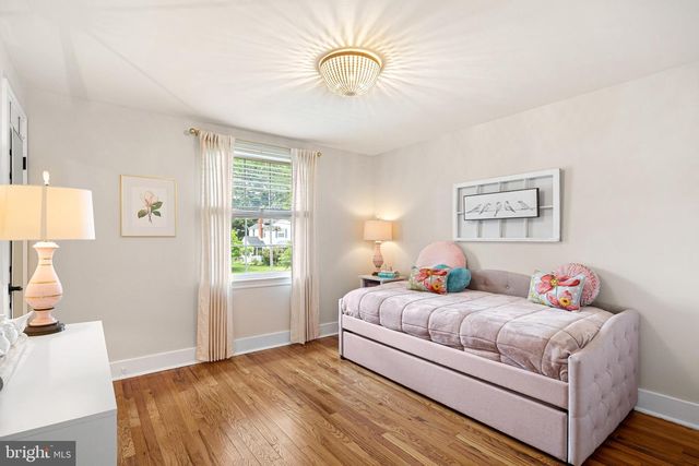 809 W REDMAN AVE, Haddonfield, NJ 08033