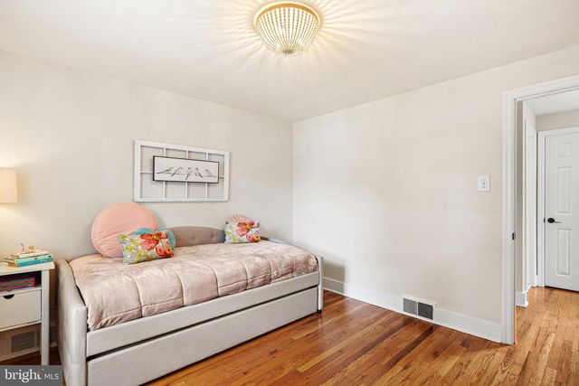 809 W REDMAN AVE, Haddonfield, NJ 08033