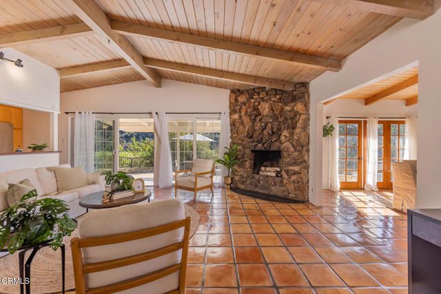 10522 Creek Road, Ojai, CA 93023
