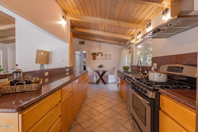 10522 Creek Road, Ojai, CA 93023