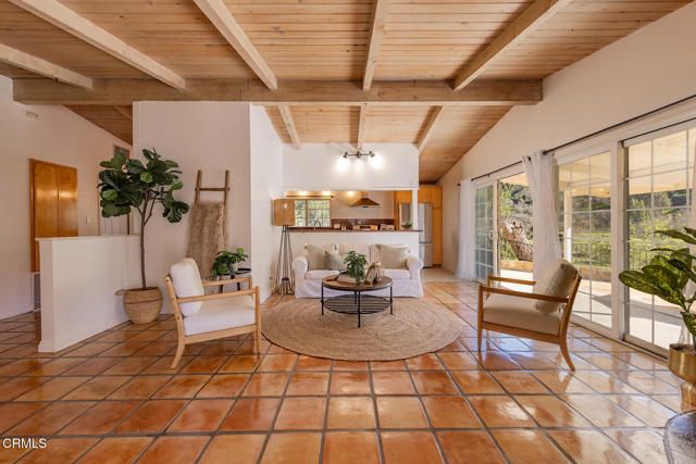 10522 Creek Road, Ojai, CA 93023