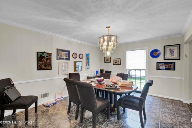 1803 Grantham Ct, Louisville, KY 40222