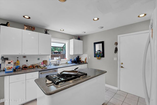 1803 Grantham Ct, Louisville, KY 40222