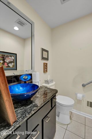 1803 Grantham Ct, Louisville, KY 40222