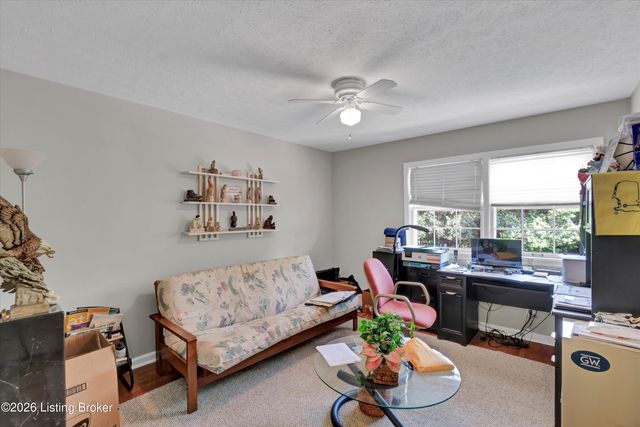 1803 Grantham Ct, Louisville, KY 40222